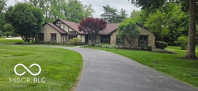 2nd image of 4833 Briarwood Trl