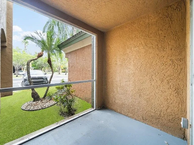 Club Mira Lago Apartments — Photo 27