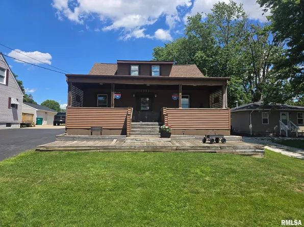 4222 S Lafayette Ave, Bartonville, IL 61607