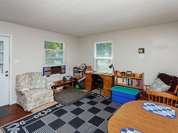 5th image of 1323 Carroll Ave