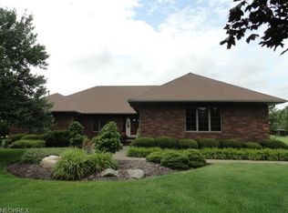 1233 Willow Creek St NE, North Canton, OH 44720
