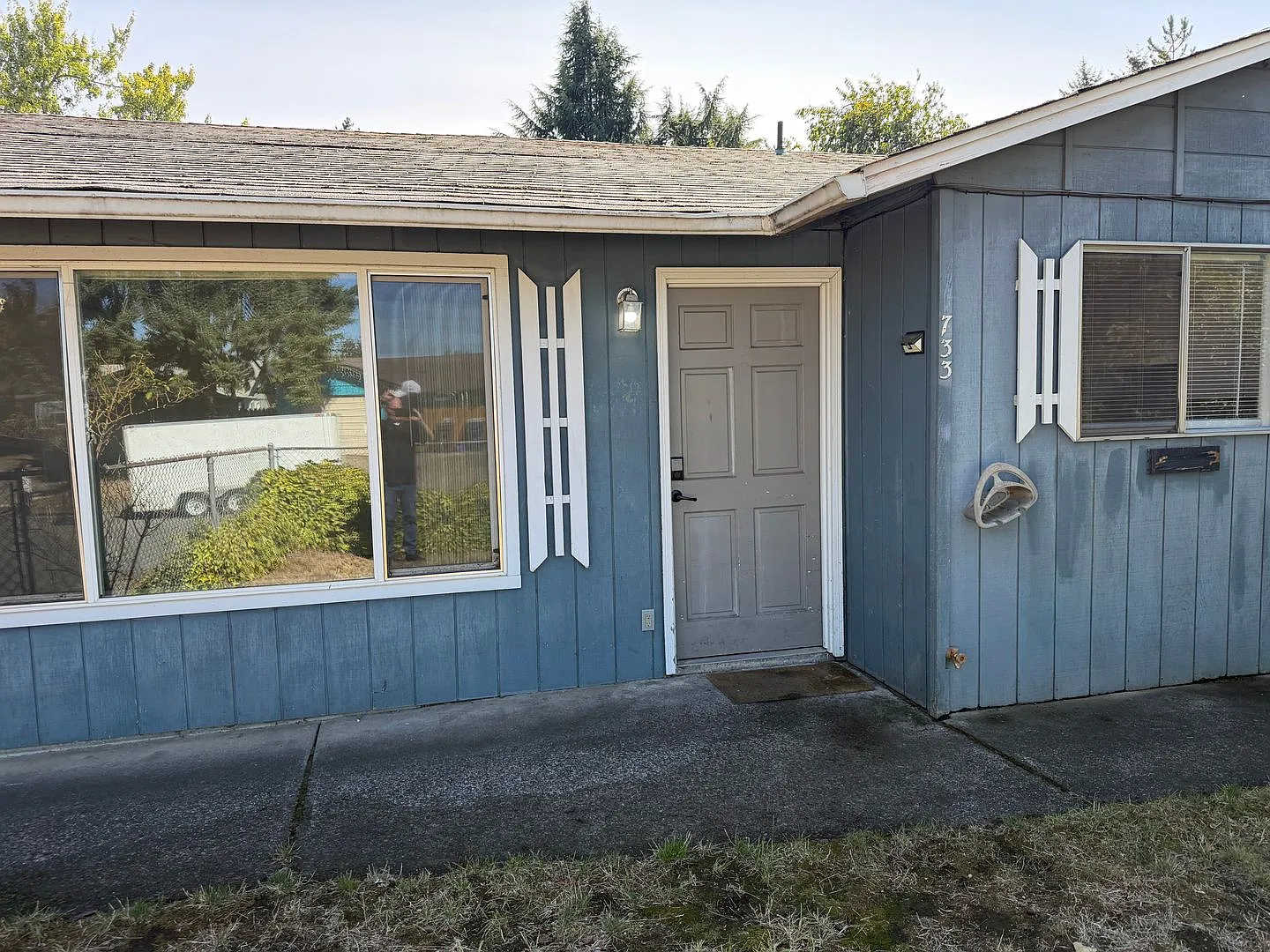 Updated 2-bedroom 1 bath duplex in Springfield! — Photo 2