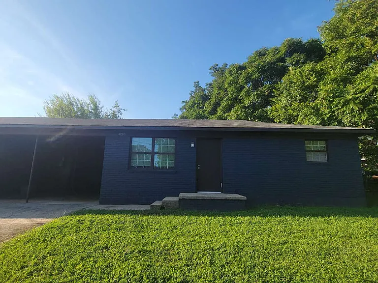 4006 Foster Ave SW #C — Photo 1