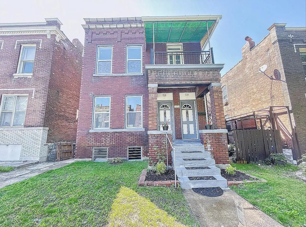 2 bed, 1000 sqft, $1,250 — Photo 2