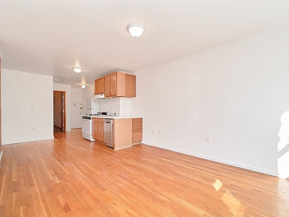 5th image of 341 E 85th St APT 13