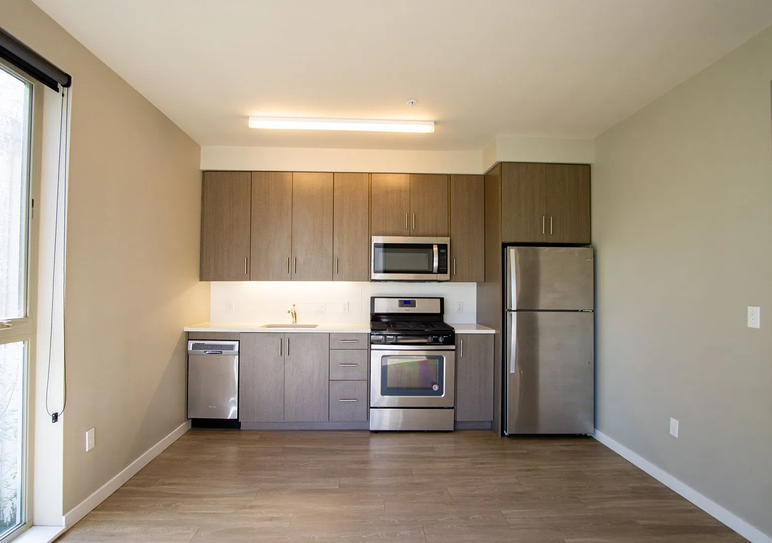 2nd Floor 1-Bedroom w/Dishwasher, W/D, and Condo Finishes! — Photo 2