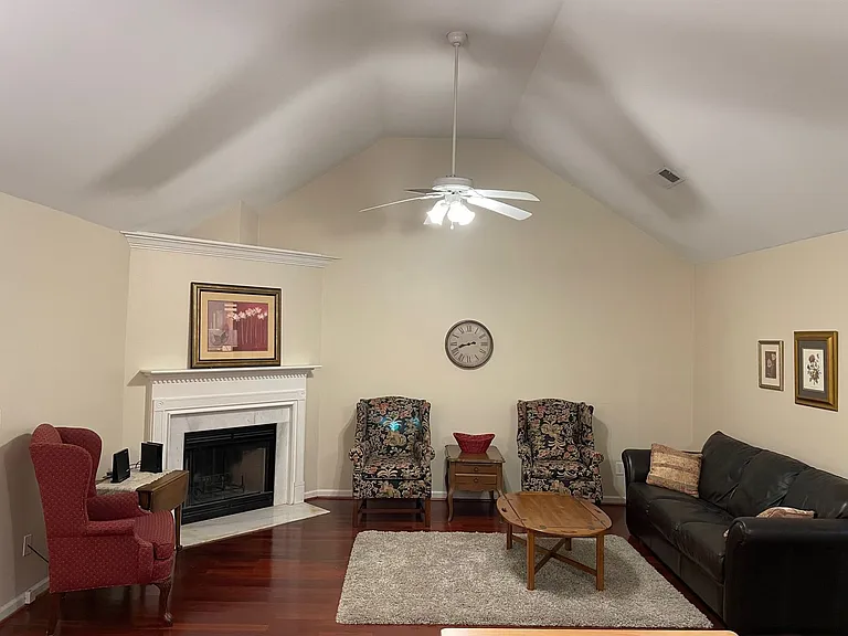 126 Hayesbury Ct — Photo 6