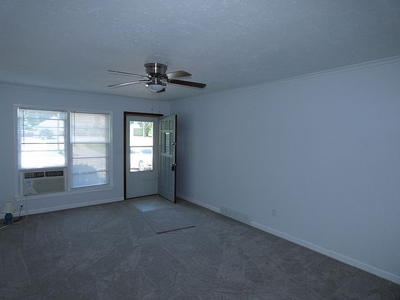 3rd image of 8108 N State Highway 9