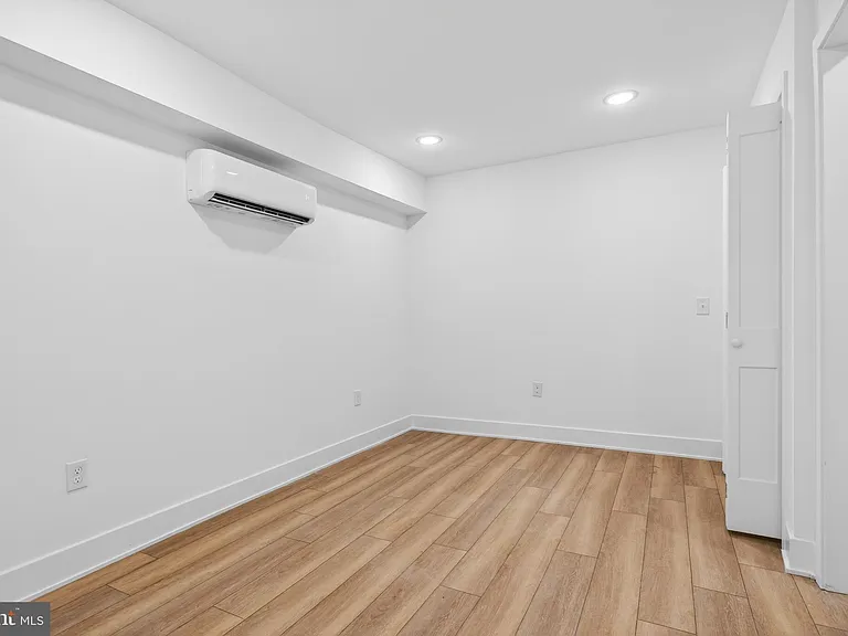 5121 Malcolm St #A — Photo 7