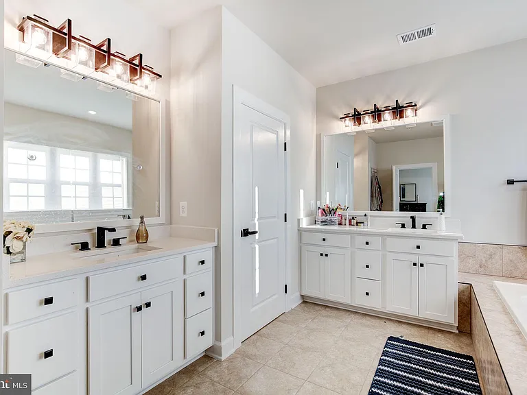 6547 Clubhouse Dr — Photo 47