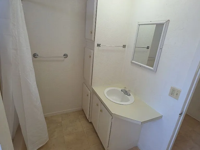 3327 Green Ave — Photo 20