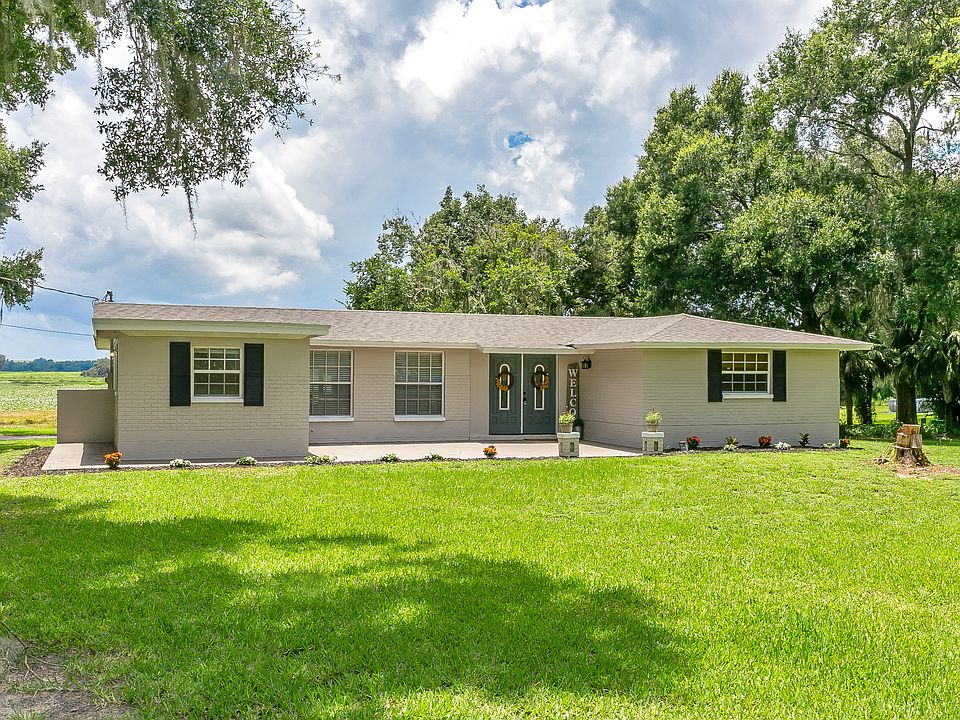 1st image of 35818 Lakeshore Dr