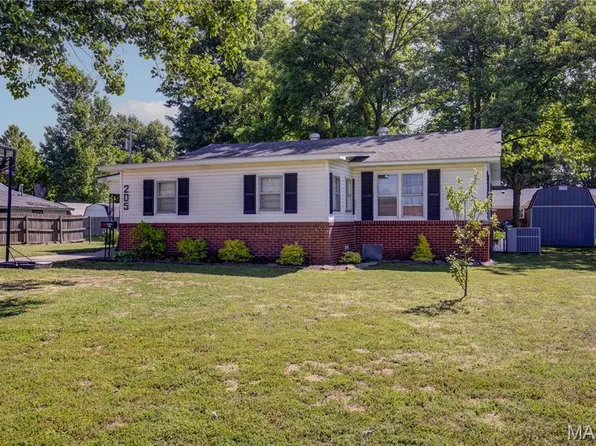 205 Wellborn Rd, East Prairie, MO 63845