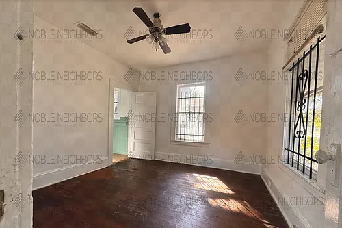 3728 Silver St Photo 1