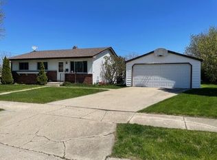 6305 49th Ave, Kenosha, WI 53142