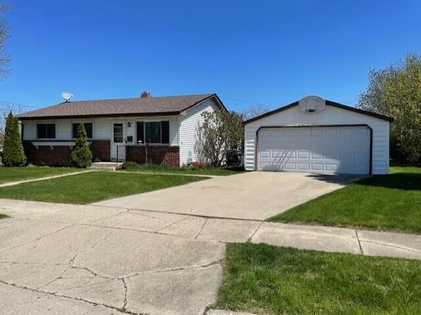 6305 49th AVENUE, Kenosha, WI 53142