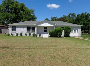 2801 Bel Air Dr, Marshall, TX 75672