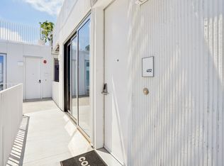 Comma Barrington, Los Angeles, CA 90025