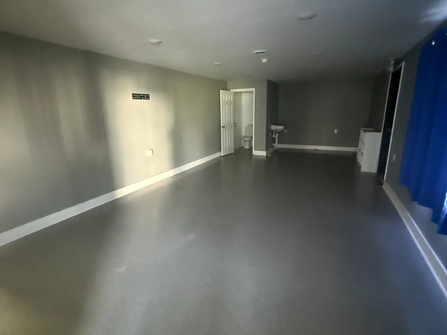 Studio, 2560 sqft, $1,700 — Photo 4
