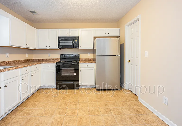 5216 Falling Creek Ln — Photo 12