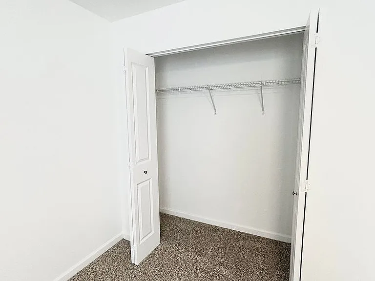 Sagamore Winds Apartments — Photo 70