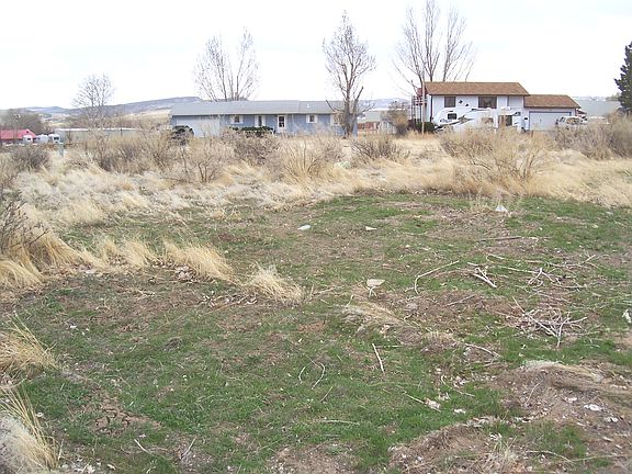 2nd image of 133 Meadowlark Ln