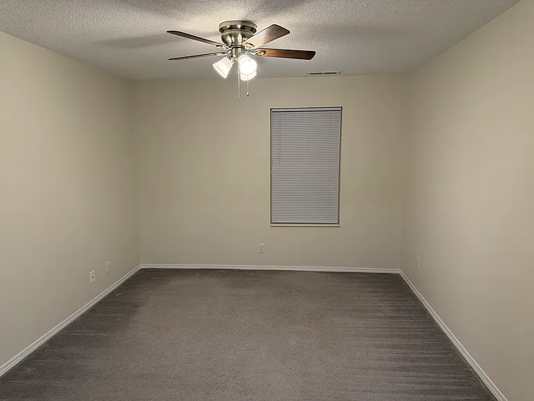 4 Hartwell Ct #6 — Photo 13