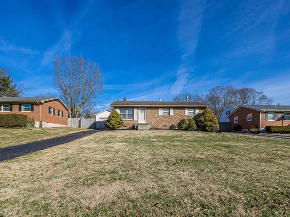 608 Summit Dr, Paris, KY 40361