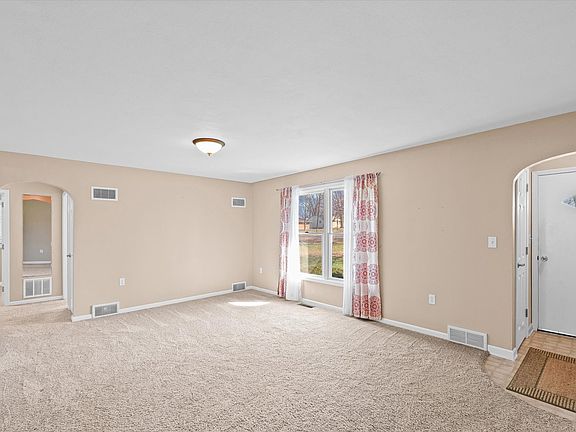 5th image of 1019 N Sangamon Ave