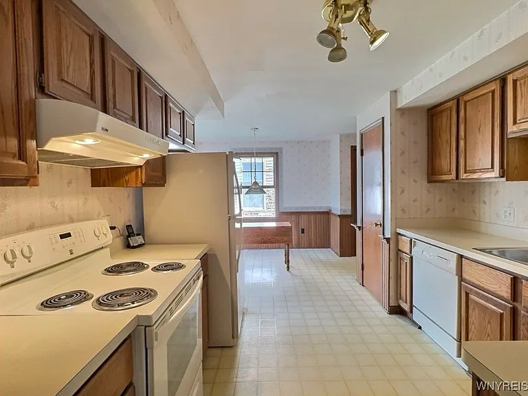 16 Hubbardston Pl — Photo 8