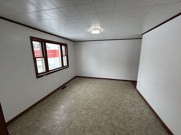 5th image of 6166 Congress St