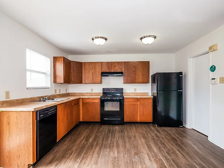 1605 Bray Dr — Photo 8