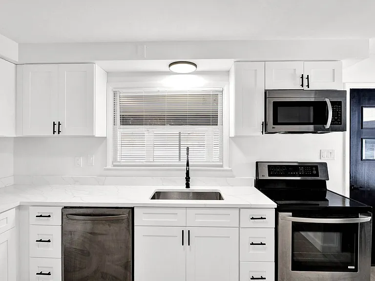 2580 Walnut Lake Rd — Photo 4
