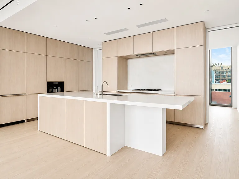 160 Leroy St #S10C — Photo 4
