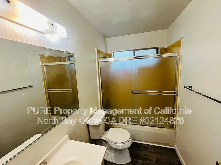 370 El Rio Ct #F — Photo 7