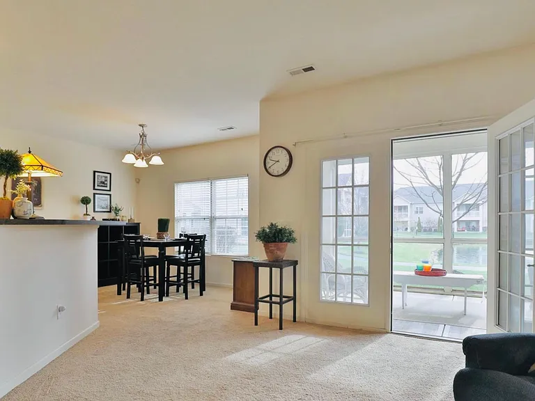 9092 Polaris Lakes Dr — Photo 3