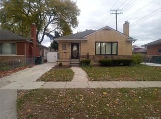 24230 Eastwood St, Oak Park, MI 48237