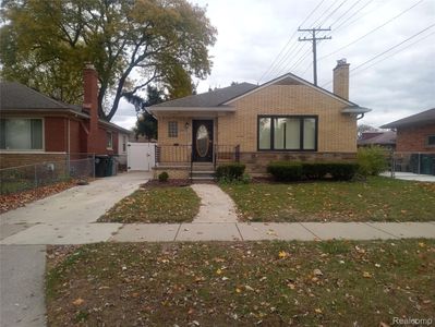 24230 Eastwood St, Oak Park, MI, 48237