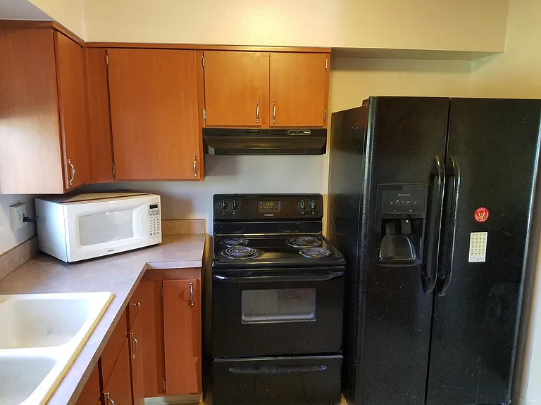 544 E Highline Cir — Photo 13