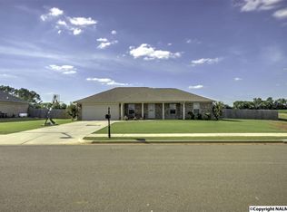 121 Evergreenview Dr, Hazel Green, AL 35750