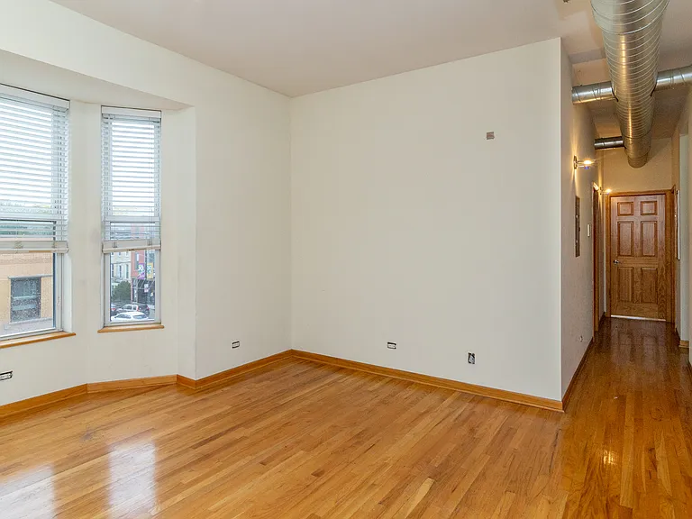 1004 S Loomis St #2 — Photo 3