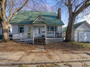612 N 2nd St, Coeur D Alene, ID 83814