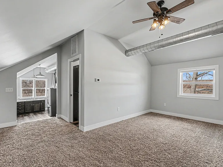 241 Helen Ave #B — Photo 7