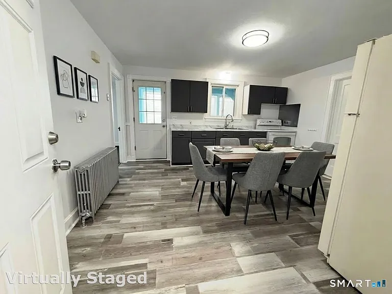 8 Garden St — Photo 3