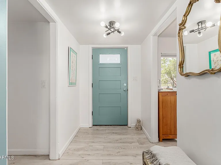 1814 W Thomas Rd — Photo 2