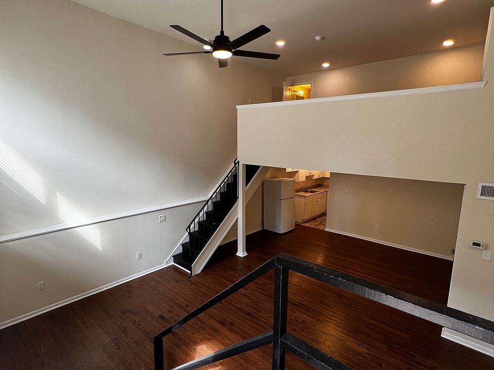 1st image of 929 Lombard St #103