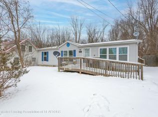 6081 Park Lake Rd, Bath, MI 48808