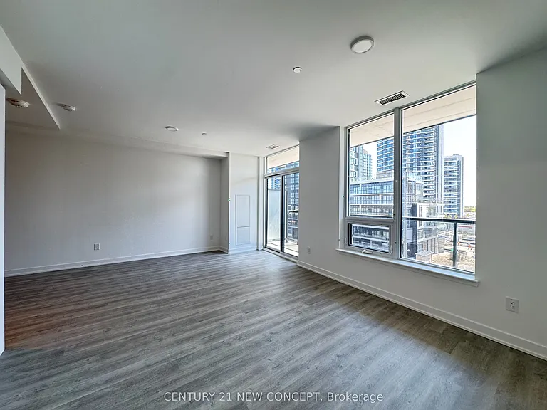 5105 Hurontario St #412 — Photo 20