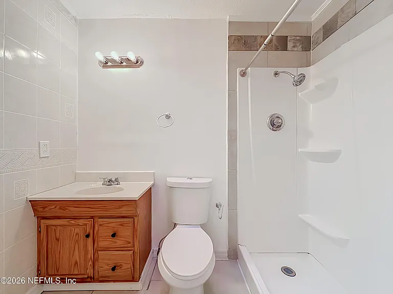 101 S Oakridge Ave — Photo 15