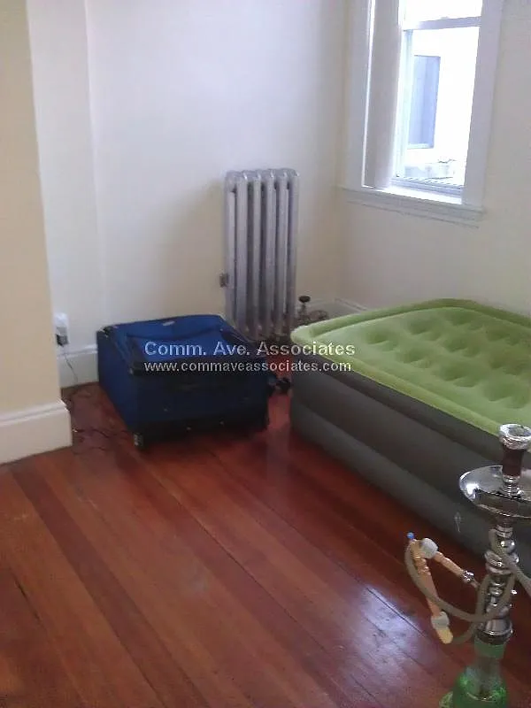 2 bed, 1.0 bath, $2,825 — Photo 4